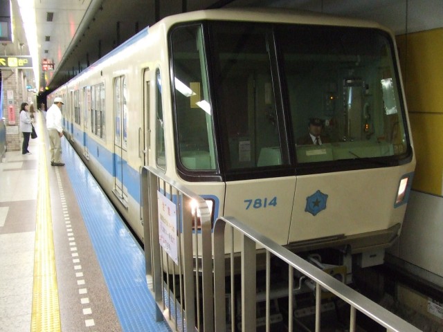 月寒中央駅で撮影された、7000形714号車の7814です。[2006年 5月21日撮影 虎根さん提供]