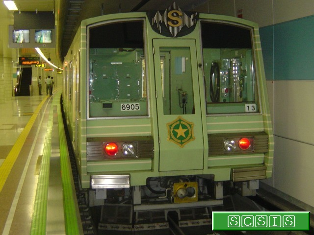 宮の沢駅で撮影した、6000形605号車(6905)です。[2006年 7月18日撮影]